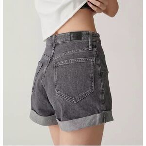 BDG Urban Outfitters Mom High Rise Black Washed Denim Rolled Cuff Shorts Size 30